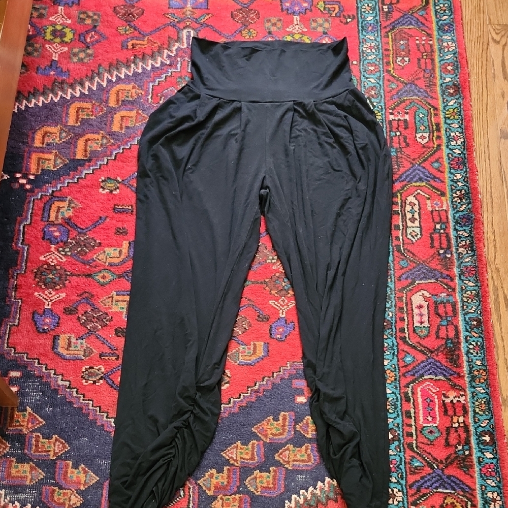 L FREE LABEL Black High-Waist Sunday Pants
